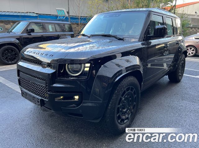 Land Rover Defender 110 P635 Octa Black
