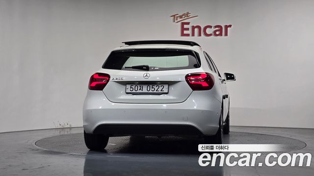 Mercedes-Benz A-Class A200