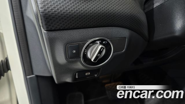 Mercedes-Benz A-Class A200