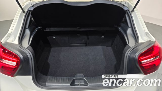 Mercedes-Benz A-Class A200