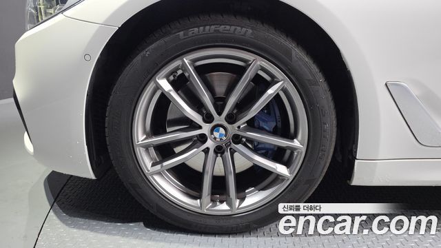BMW 5-Series 530i M Sport Package
