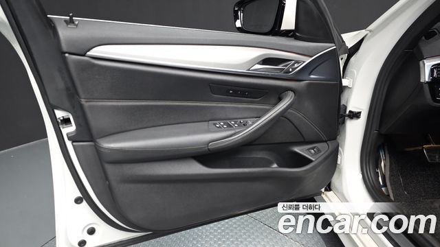 BMW 5-Series 530i M Sport Package