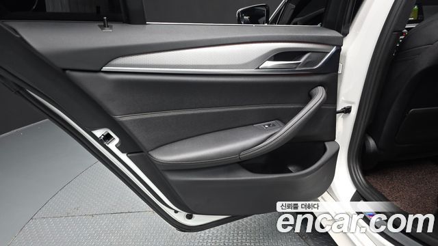 BMW 5-Series 530i M Sport Package