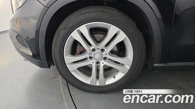Mercedes-Benz GLA-Class GLA200 d