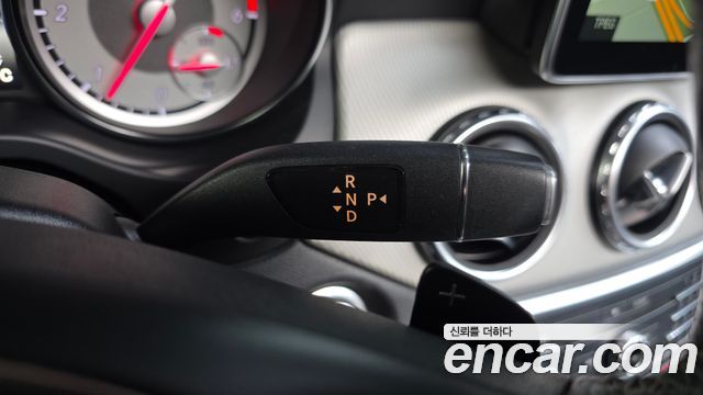 Mercedes-Benz GLA-Class GLA200 d