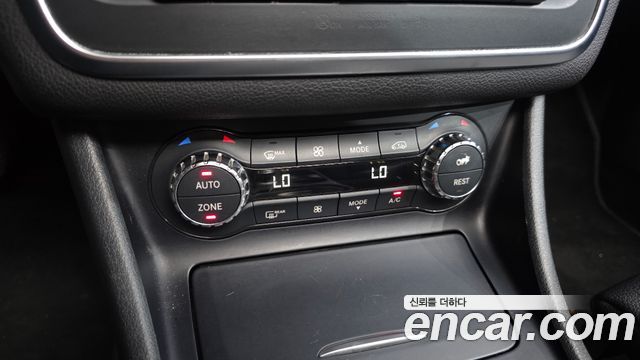 Mercedes-Benz GLA-Class GLA200 d