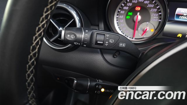 Mercedes-Benz GLA-Class GLA200 d