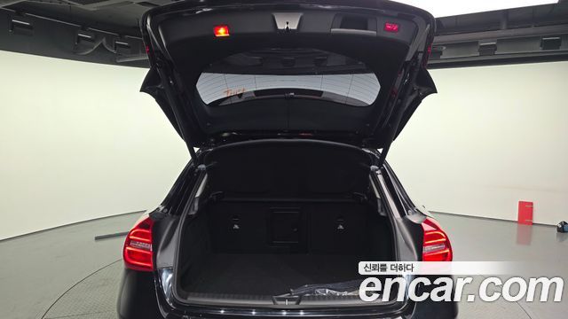 Mercedes-Benz GLA-Class GLA200 d