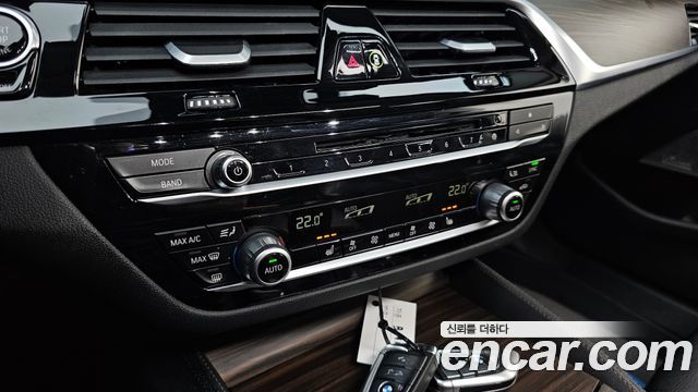 BMW 5-Series 530i Luxury Plus
