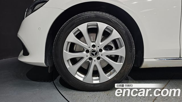Mercedes-Benz E-Class E220d 4MATIC Exclusive