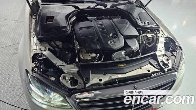 Mercedes-Benz E-Class E220d 4MATIC Exclusive