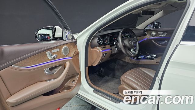 Mercedes-Benz E-Class E220d 4MATIC Exclusive