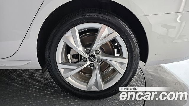 Audi A4 40 TFSI Premium