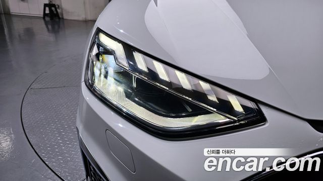 Audi A4 40 TFSI Premium