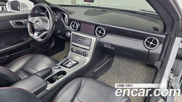 Mercedes-Benz SLC-Class SLC200