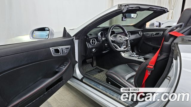 Mercedes-Benz SLC-Class SLC200