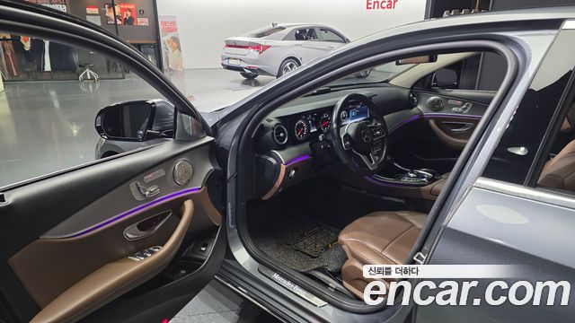 Mercedes-Benz E-Class E300 Avantgarde