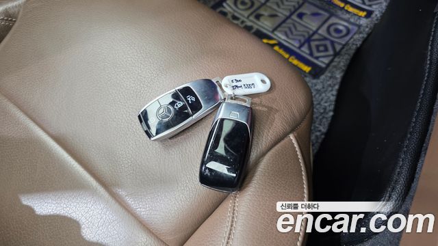 Mercedes-Benz E-Class E300 Avantgarde