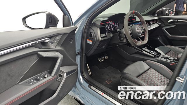 Audi RS3 2.5 TFSI Quattro