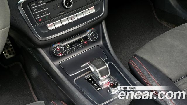 Mercedes-Benz CLA-Class CLA45 AMG 4MATIC