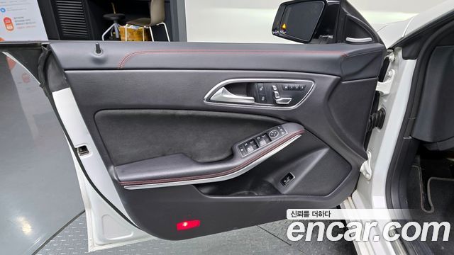 Mercedes-Benz CLA-Class CLA45 AMG 4MATIC