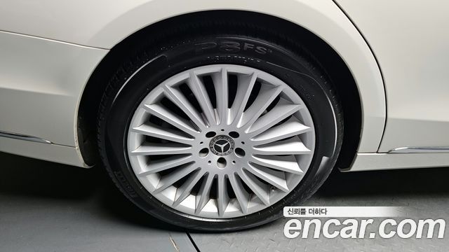 Mercedes-Benz S-Class S350L