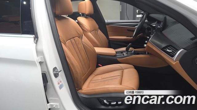 BMW 5-Series 520i M Sport