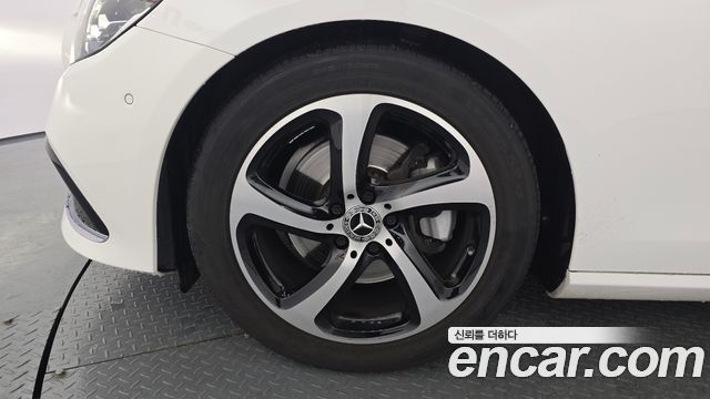 Mercedes-Benz E-Class E250 Avantgarde