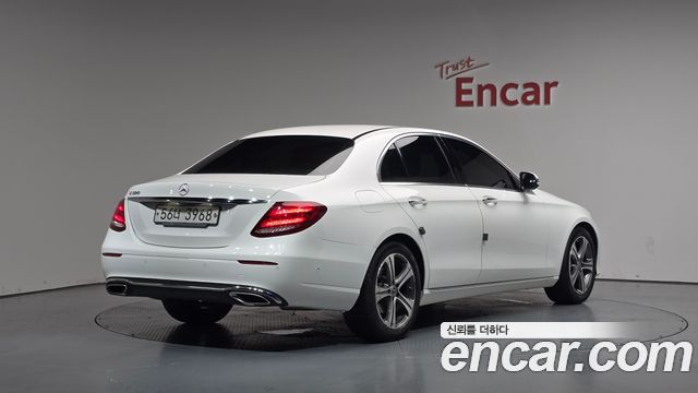 Mercedes-Benz E-Class E300 Avantgarde