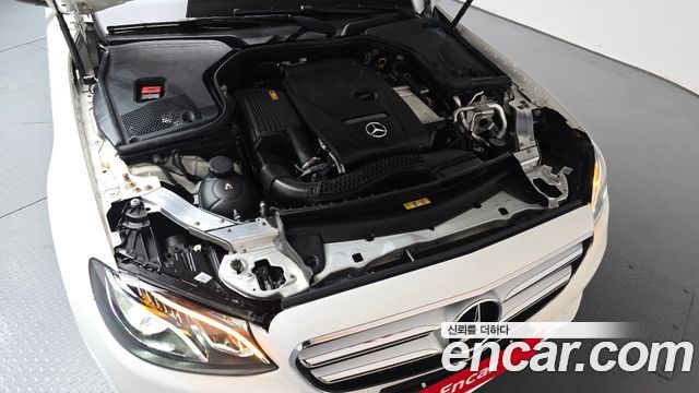 Mercedes-Benz E-Class E300 Avantgarde