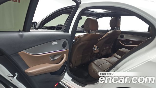 Mercedes-Benz E-Class E300 Avantgarde