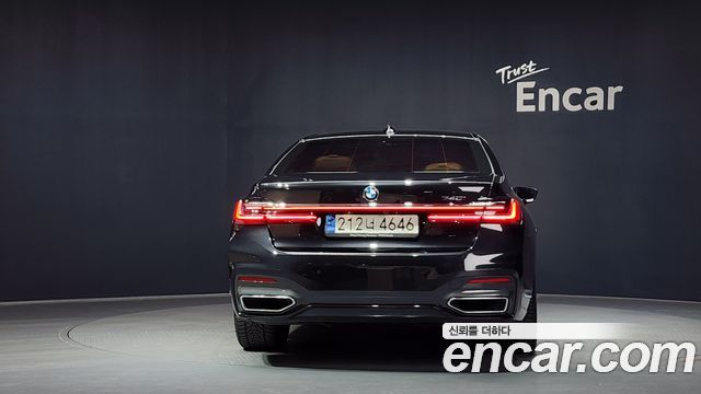BMW 7-Series 740i M Sport