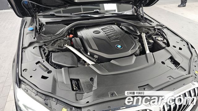 BMW 7-Series 740i M Sport
