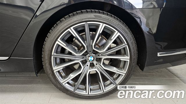 BMW 7-Series 740i M Sport