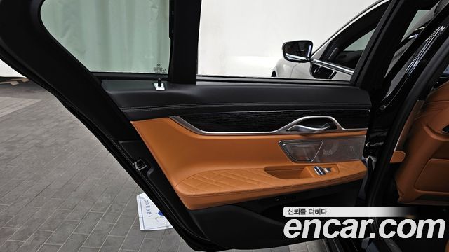 BMW 7-Series 740i M Sport