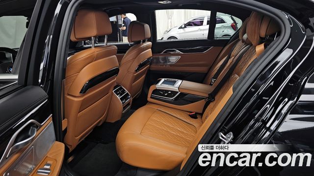 BMW 7-Series 740i M Sport