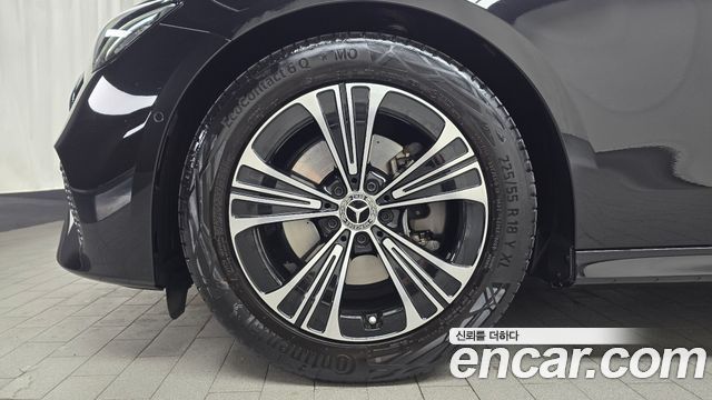 Mercedes-Benz E-Class E200 Avantgarde