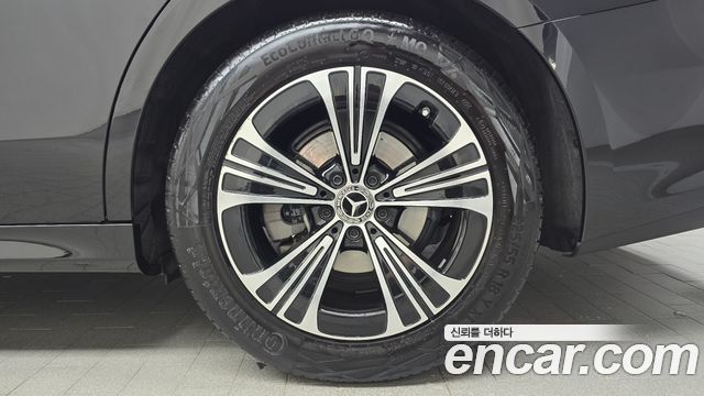 Mercedes-Benz E-Class E200 Avantgarde