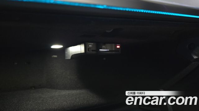 Mercedes-Benz E-Class E200 Avantgarde
