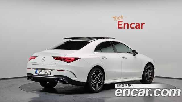 Mercedes-Benz CLA-Class CLA250 4MATIC