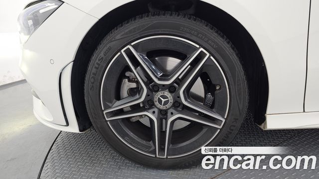 Mercedes-Benz CLA-Class CLA250 4MATIC