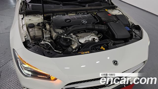 Mercedes-Benz CLA-Class CLA250 4MATIC