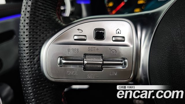 Mercedes-Benz CLA-Class CLA250 4MATIC