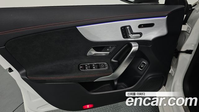 Mercedes-Benz CLA-Class CLA250 4MATIC