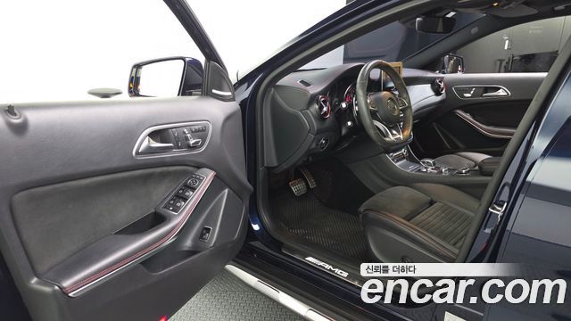 Mercedes-Benz GLA-Class GLA45 AMG 4MATIC