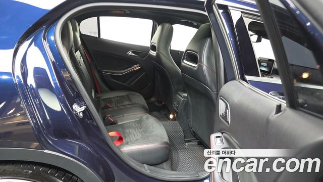 Mercedes-Benz GLA-Class GLA45 AMG 4MATIC