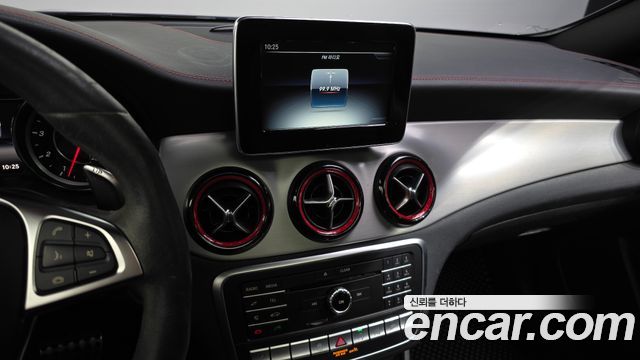 Mercedes-Benz GLA-Class GLA45 AMG 4MATIC