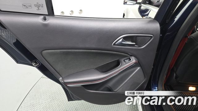 Mercedes-Benz GLA-Class GLA45 AMG 4MATIC