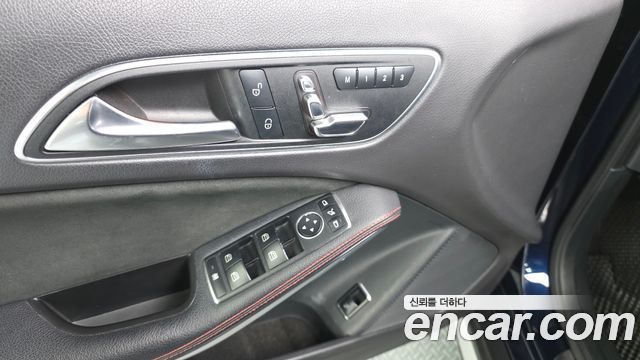Mercedes-Benz GLA-Class GLA45 AMG 4MATIC