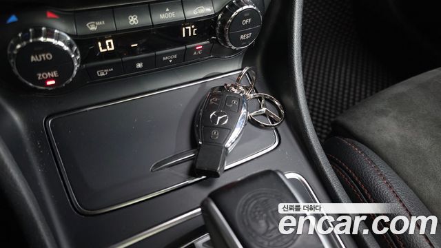 Mercedes-Benz GLA-Class GLA45 AMG 4MATIC